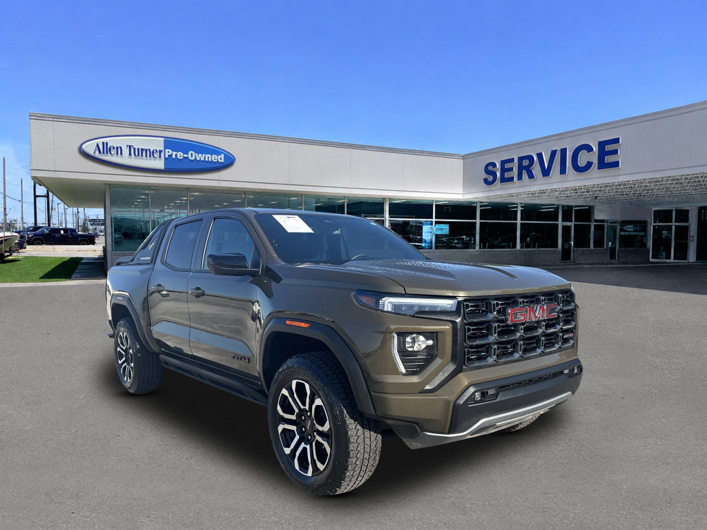 Used 2025 GMC Canyon AT4 w/ Nightfall Edition AWD/4WD image 2
