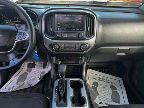 Used 2022 Chevrolet Colorado LT w/ Fleet Safety Package image 24