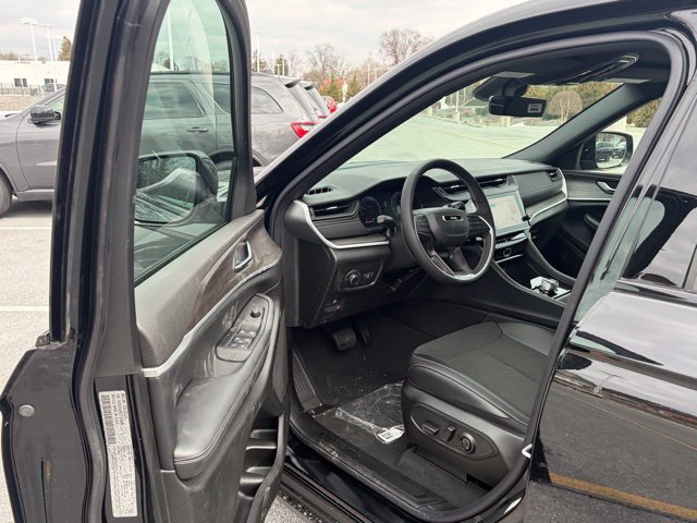 New 2026 Jeep Grand Cherokee Altitude AWD/4WD image 14