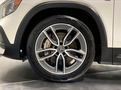 Used 2021 Mercedes-Benz GLB 35 AMG 4MATIC image 9