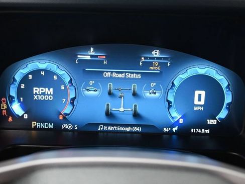 Certified 2025 Ford Bronco Heritage Edition AWD/4WD image 33