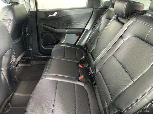 Used 2022 Ford Escape SEL image 18