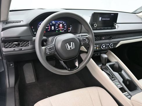 Used 2023 Honda Accord LX image 18