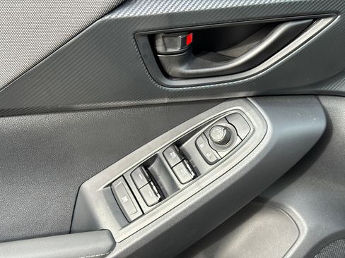 Used 2025 Subaru Crosstrek 2.0i Premium image 29