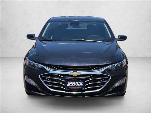 Used 2023 Chevrolet Malibu LT FWD image 2