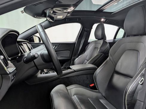 Used 2022 Volvo S60 T8 R-Design w/ Advanced Package image 15