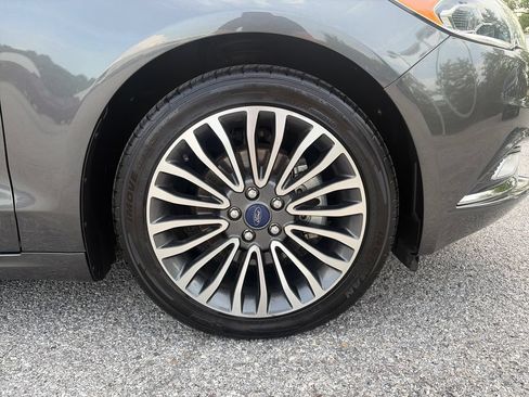 Used 2017 Ford Fusion SE w/ Fusion SE Technology Package FWD image 48