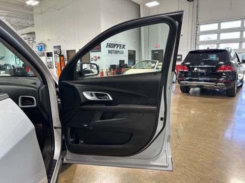 Used 2013 Chevrolet Equinox LTZ FWD image 36