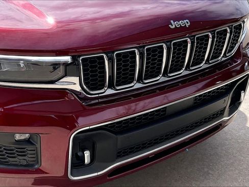 Used 2023 Jeep Grand Cherokee L Overland image 28