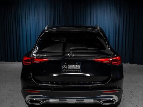 Certified 2026 Mercedes-Benz GLC 300 image 8