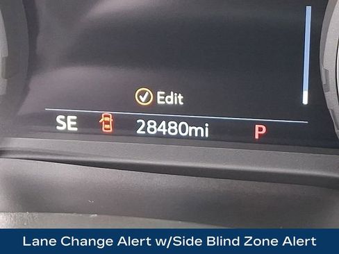 Used 2022 Chevrolet Silverado 2500 LTZ w/ LTZ Premium Package image 24