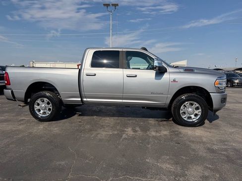 Used 2024 RAM 2500 Laramie w/ Safety Group AWD/4WD image 4