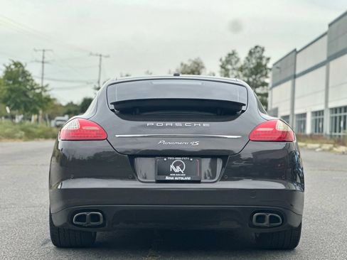 Used 2010 Porsche Panamera 4S image 9