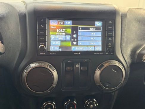 Used 2017 Jeep Wrangler Sport image 19