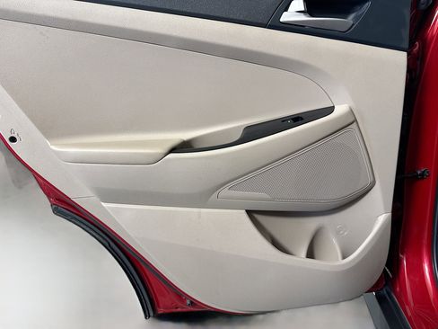 Used 2021 Hyundai Tucson SE image 25