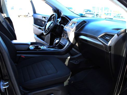 Used 2018 Ford Edge SEL image 12