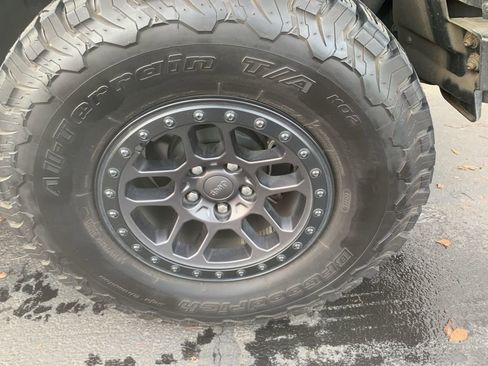 Used 2022 Jeep Wrangler Unlimited Rubicon image 11