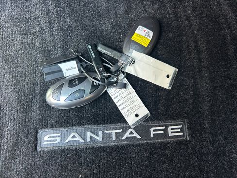 Used 2025 Hyundai Santa Fe Limited AWD/4WD image 34