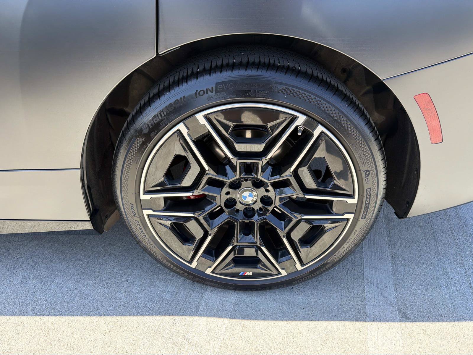 Used 2026 BMW iX M70 AWD/4WD image 6
