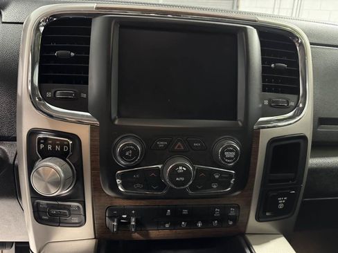 Used 2019 RAM 1500 Laramie w/ Convenience Group image 15