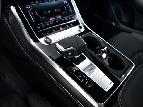 New 2026 Audi SQ8 Prestige image 11