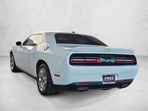 Used 2019 Dodge Challenger SXT RWD image 4