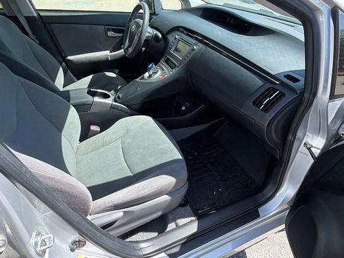 Used 2014 Toyota Prius Two image 19