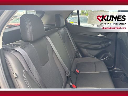 Used 2025 Buick Encore GX Preferred AWD/4WD image 40