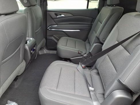 New 2026 Chevrolet Traverse LT image 8