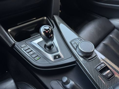 Used 2020 BMW M4 Convertible w/ Competition Package RWD image 21