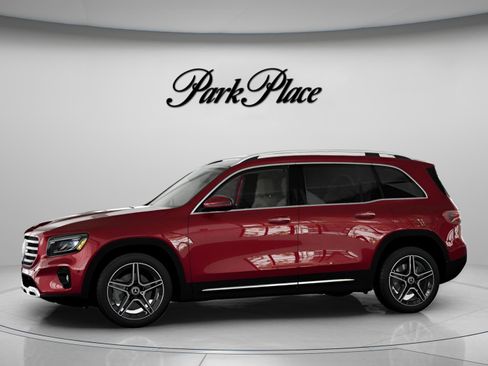 Used 2026 Mercedes-Benz GLB 250 image 4