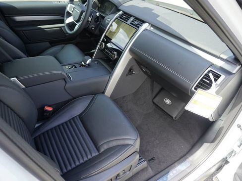 New 2026 Land Rover Discovery Dynamic SE AWD/4WD image 22