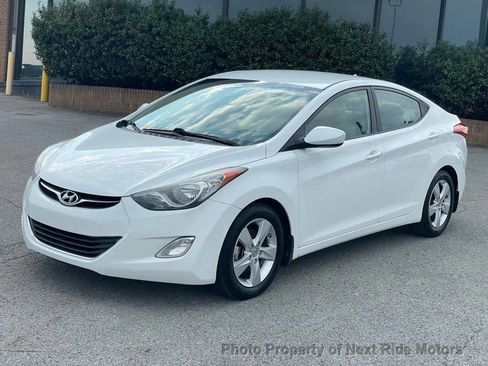 Used 2013 Hyundai Elantra GLS w/ Preferred Pkg image 3