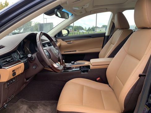 Used 2017 Lexus ES 350 w/ Premium Package FWD image 15