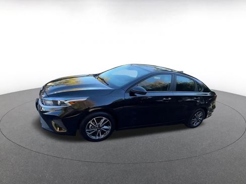 Used 2023 Kia Forte LXS image 8