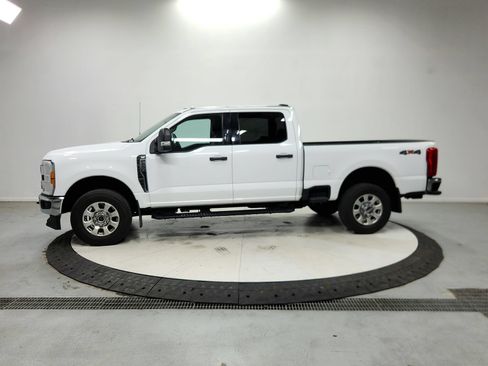 Used 2023 Ford F250 XLT AWD/4WD image 5