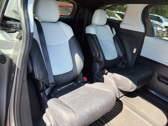 Used 2026 Toyota Sienna XSE FWD image 18