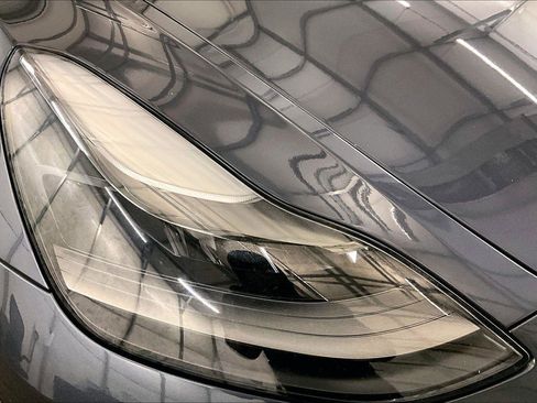 Used 2023 Tesla Model 3 Standard Range image 27