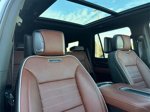 Used 2023 GMC Yukon Denali Ultimate image 21