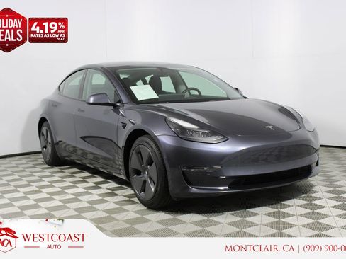 Used 2021 Tesla Model 3 Standard Range Plus image 1