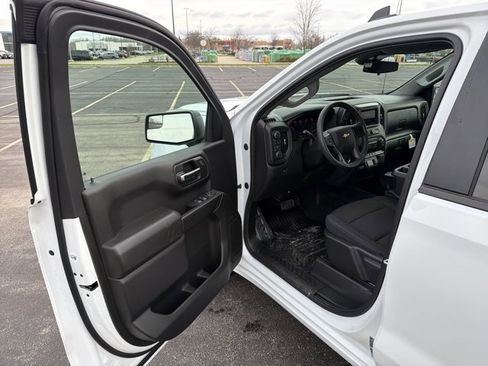 New 2026 Chevrolet Silverado 1500 W/T image 9