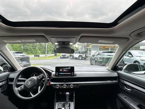 Used 2024 Honda CR-V EX image 29