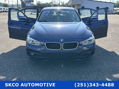 Used 2018 BMW 320i Sedan image 34