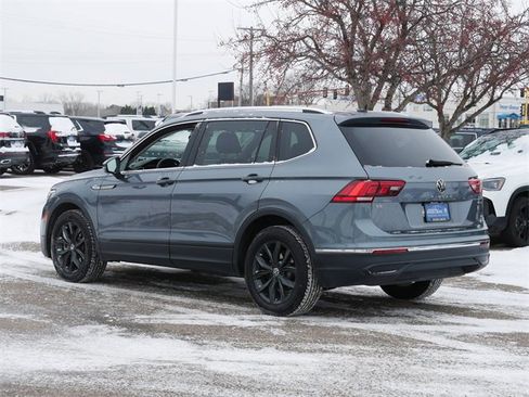 Certified 2024 Volkswagen Tiguan SE image 5
