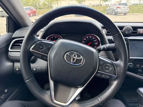 Used 2018 Toyota Camry XSE FWD image 22