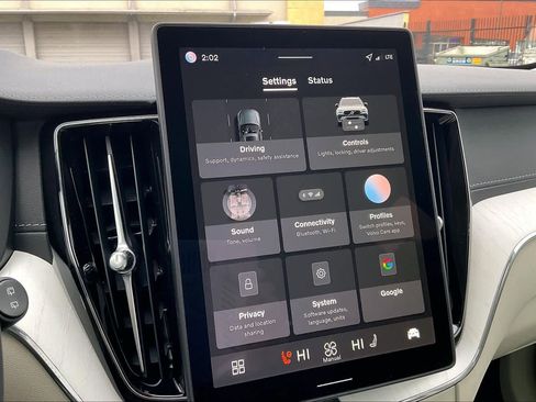 New 2026 Volvo XC60 B5 Ultra w/ Climate Package PRO image 22