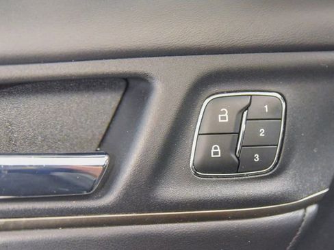 Used 2019 Lincoln MKC Black Label image 18