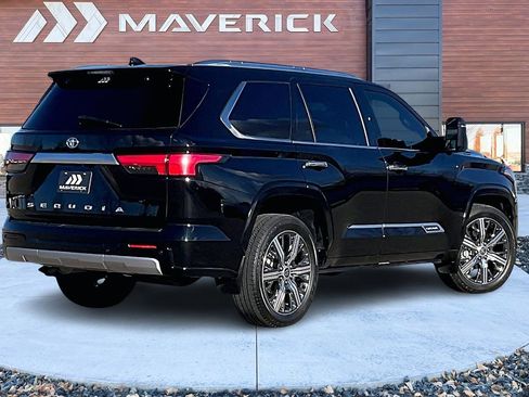 Used 2023 Toyota Sequoia Capstone image 5