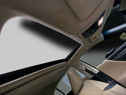 Used 2021 Lexus ES 250 w/ Premium Package image 28