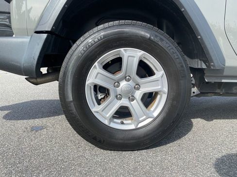 Used 2019 Jeep Wrangler Sport image 30